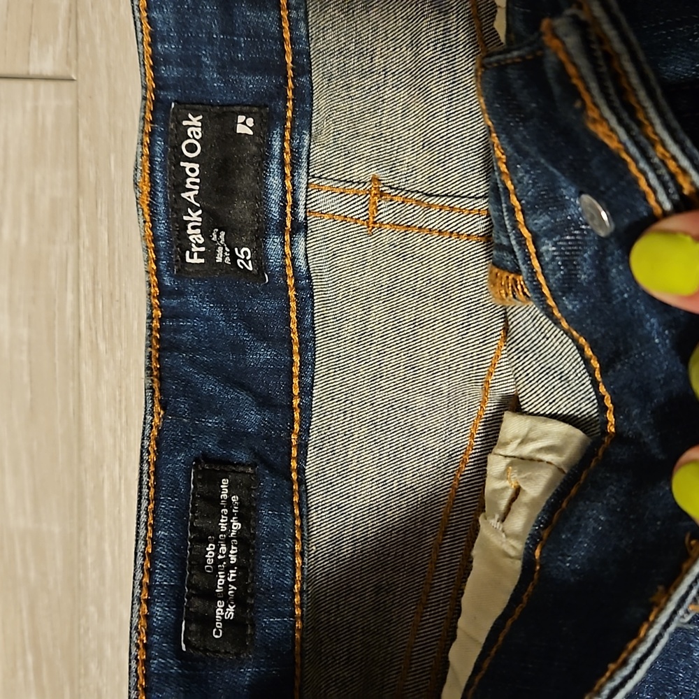 🌈Frank and Oak Debbie Skinny Jeans in Medium/Dark Wash - Picture 5 of 16